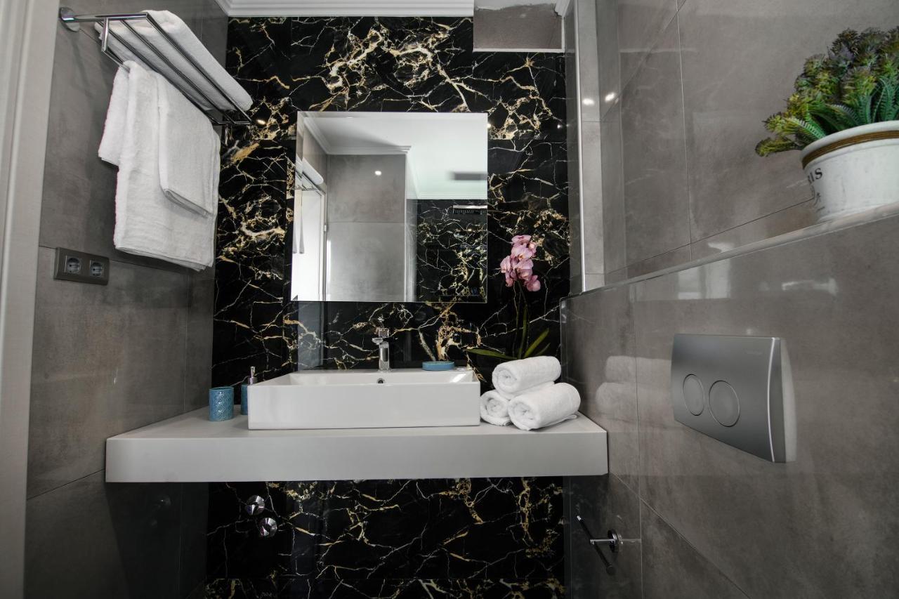Le Grand Reve Aparthotel เยราคินิ ภายนอก รูปภาพ